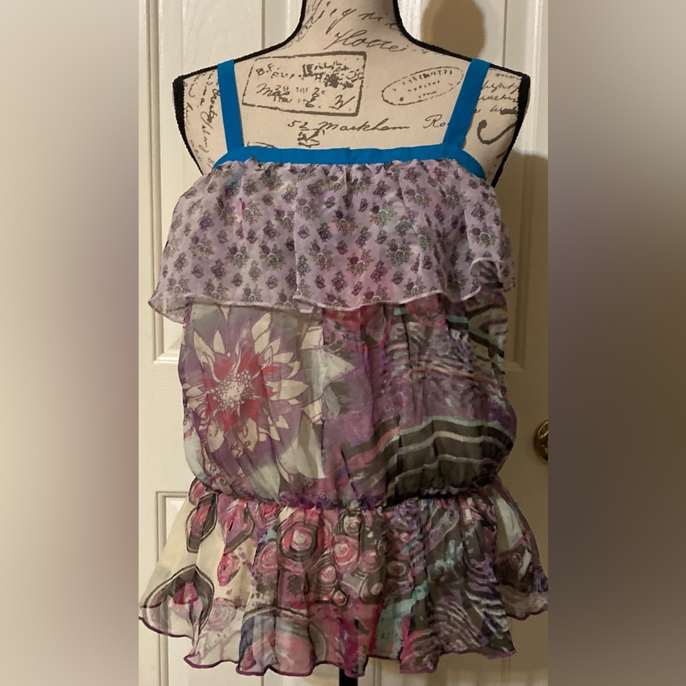 Ladies Size Small Farinelli Ruffled Tank Top